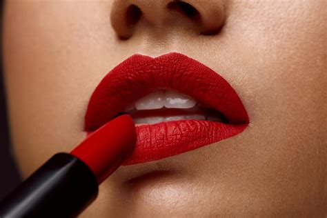 Why do people like matte lipstick?